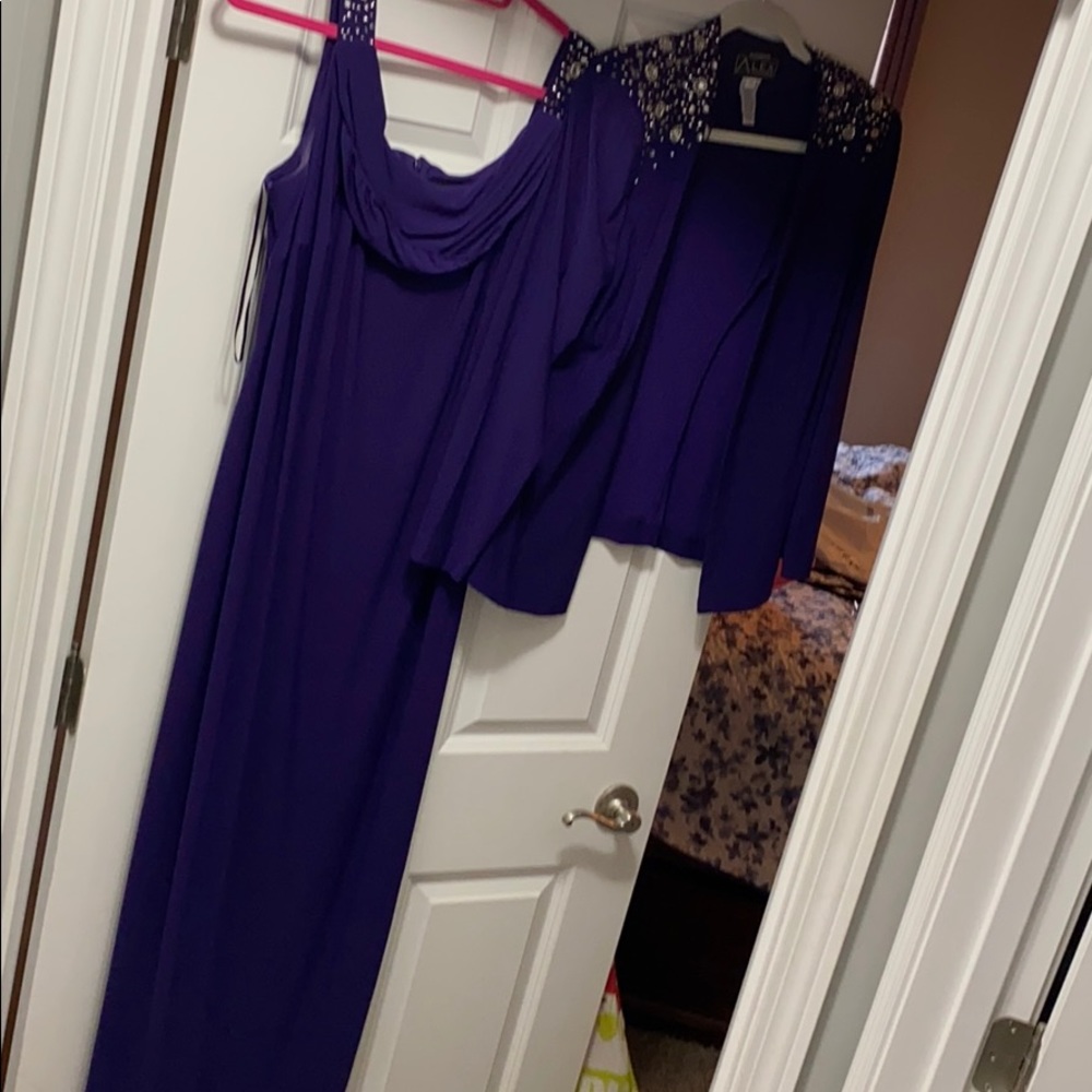 Women’s Alex evenings gown and jacket set